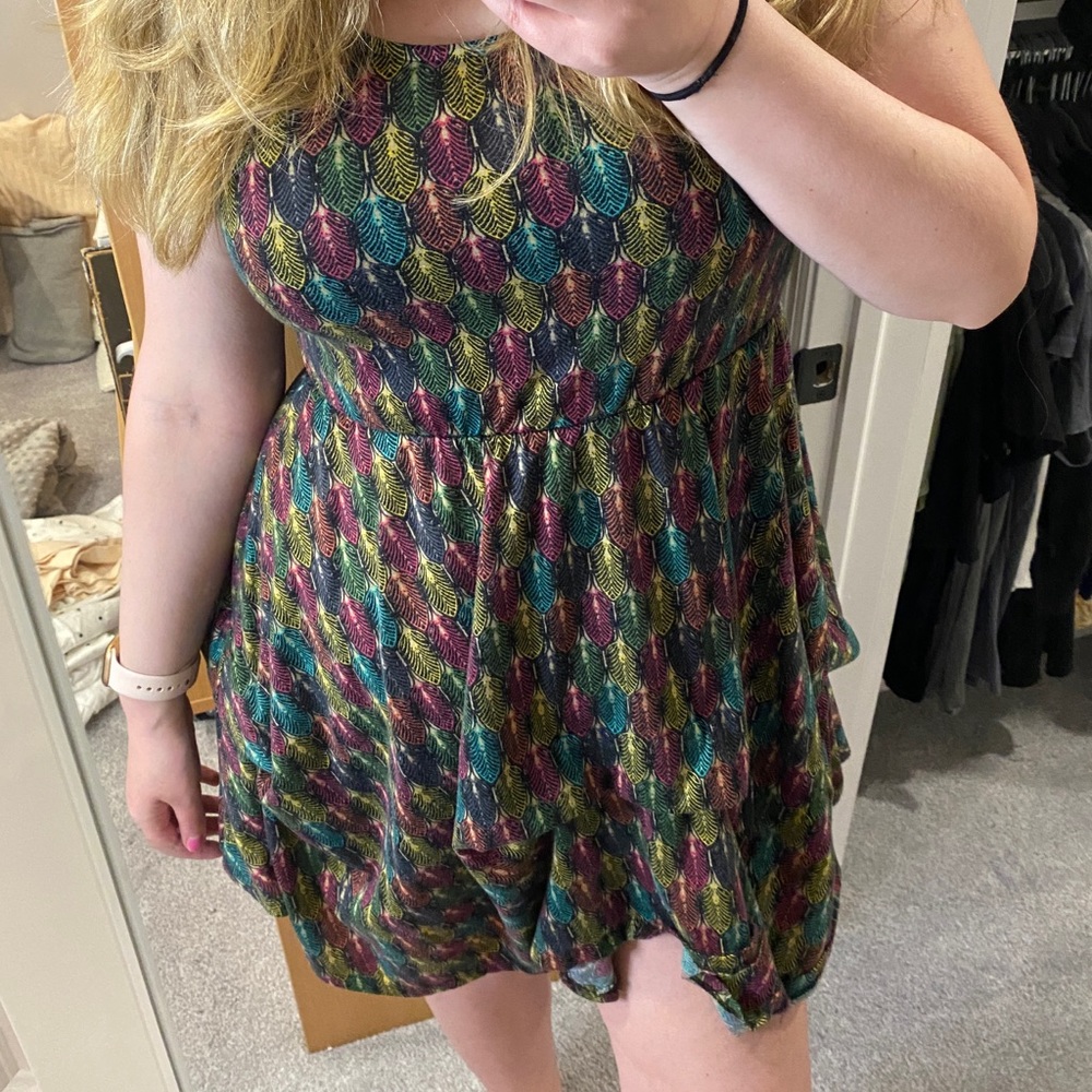 •2/$20• Xhilaration Unique Leaf Print Dress with Pickups Gathered Bottom